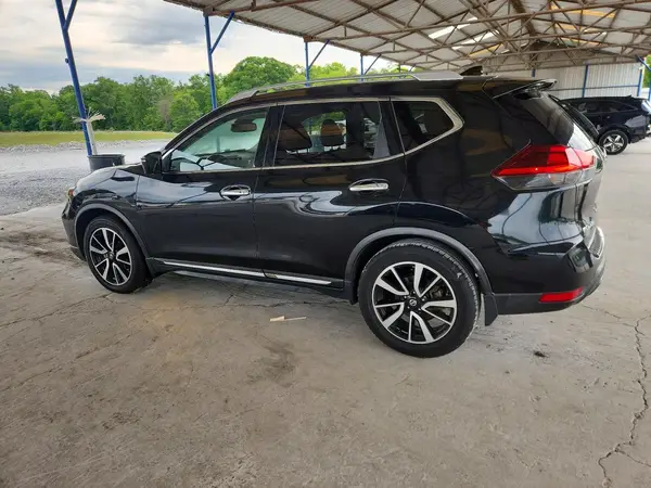 JN8AT2MT4JW486102 2018 NISSAN ROGUE - Image 2