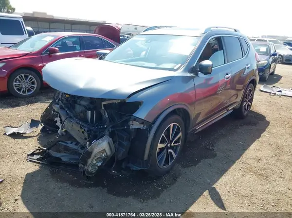 JN8AT2MT4JW486634 2018 NISSAN ROGUE - Image 2