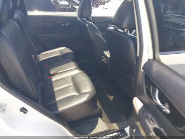 JN8AT2MT4JW486942 2018 NISSAN ROGUE - Image 8
