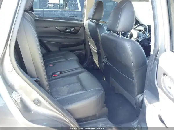 JN8AT2MT4JW490585 2018 NISSAN ROGUE - Image 8