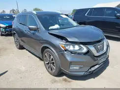 JN8AT2MT4JW490909 2018 NISSAN ROGUE