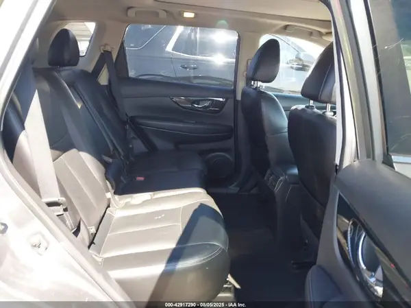 JN8AT2MT4JW490909 2018 NISSAN ROGUE - Image 8