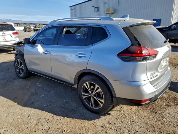 JN8AT2MT4KW252107 2019 NISSAN ROGUE - Image 2