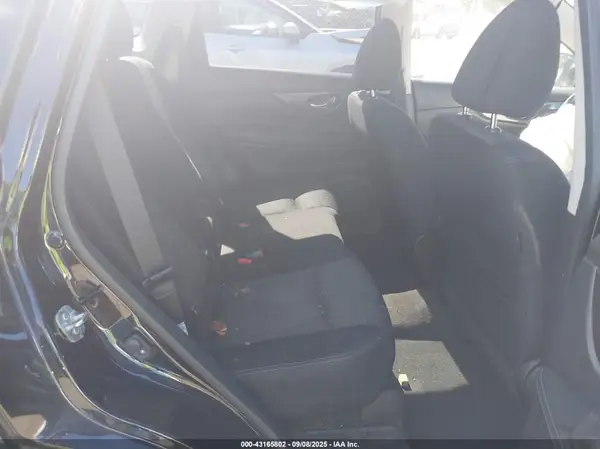 JN8AT2MT4KW252396 2019 NISSAN ROGUE - Image 8