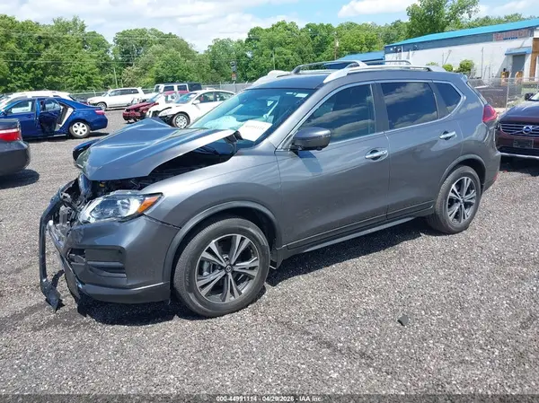 JN8AT2MT4KW253175 2019 NISSAN ROGUE - Image 2