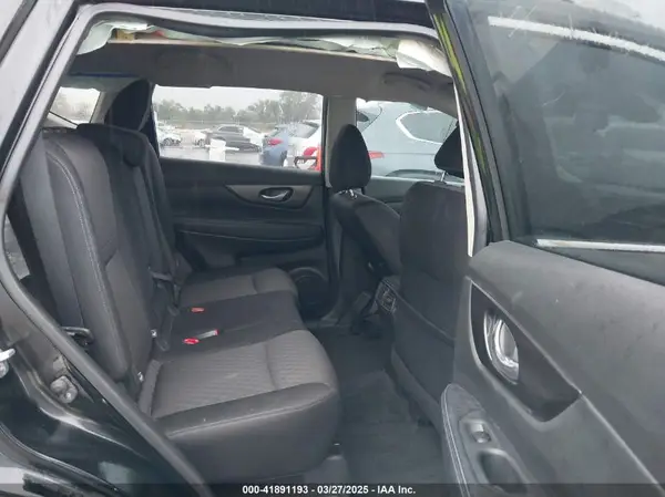 JN8AT2MT4KW254052 2019 NISSAN ROGUE - Image 8