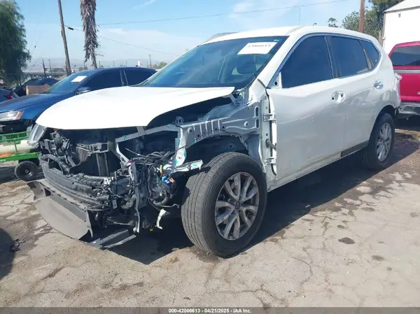 JN8AT2MT4KW255007 2019 NISSAN ROGUE - Image 2