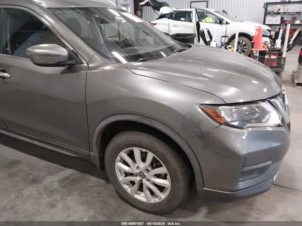 JN8AT2MT4KW256058 2019 NISSAN ROGUE - Image 1