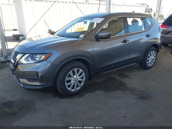 JN8AT2MT4KW256271 2019 NISSAN ROGUE - Image 2