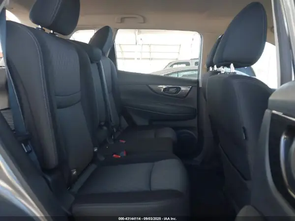 JN8AT2MT4KW256271 2019 NISSAN ROGUE - Image 8