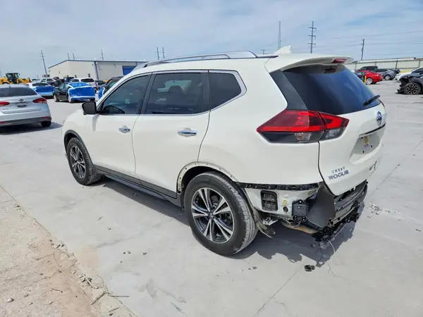 JN8AT2MT4KW256383 2019 NISSAN ROGUE - Image 2