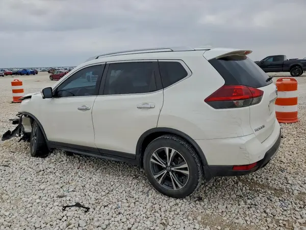 JN8AT2MT4KW260658 2019 NISSAN ROGUE - Image 2