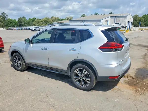 JN8AT2MT4KW262443 2019 NISSAN ROGUE - Image 2