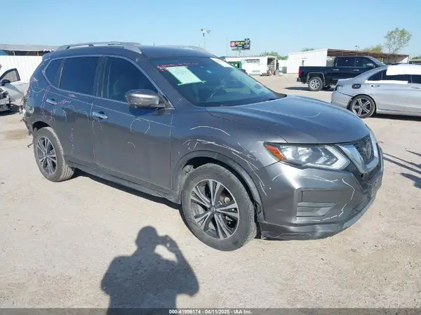 JN8AT2MT4KW262975 2019 NISSAN ROGUE - Image 1