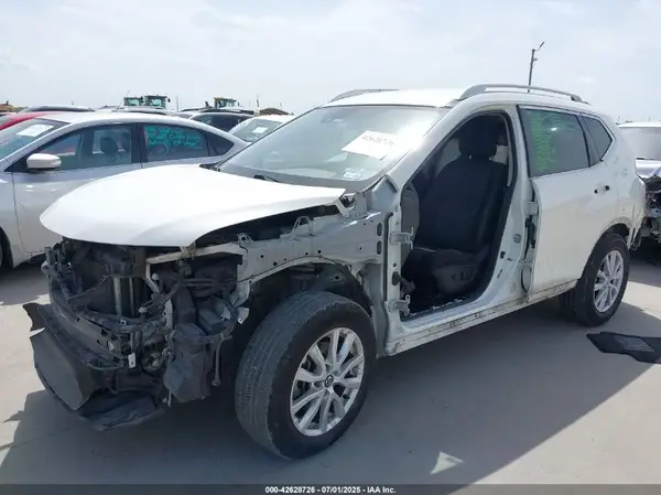 JN8AT2MT4KW264922 2019 NISSAN ROGUE - Image 2