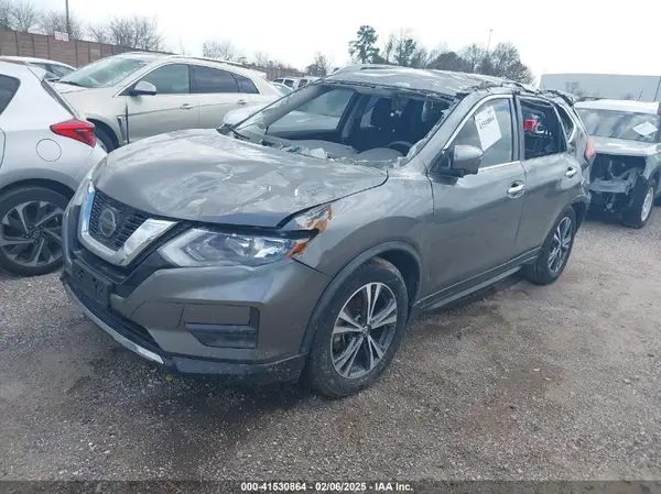 JN8AT2MT4KW265309 2019 NISSAN ROGUE - Image 2