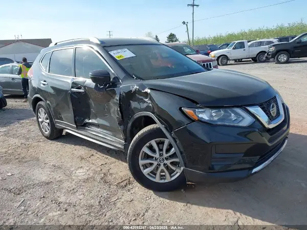 JN8AT2MT4KW266105 2019 NISSAN ROGUE - Image 1