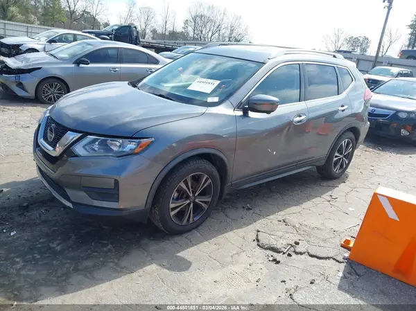 JN8AT2MT4KW501716 2019 NISSAN ROGUE - Image 2