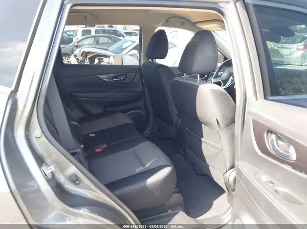 JN8AT2MT4KW501716 2019 NISSAN ROGUE - Image 8