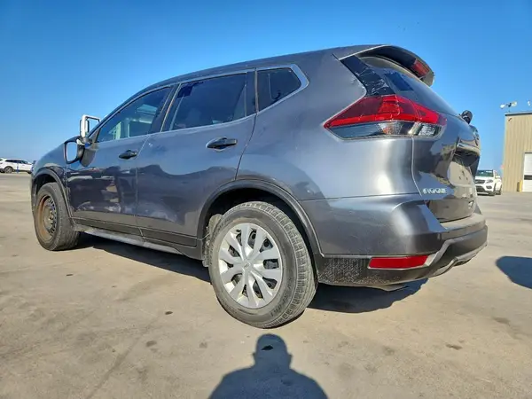 JN8AT2MT4KW502574 2019 NISSAN ROGUE - Image 2