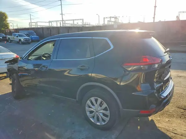 JN8AT2MT4KW503806 2019 NISSAN ROGUE - Image 2