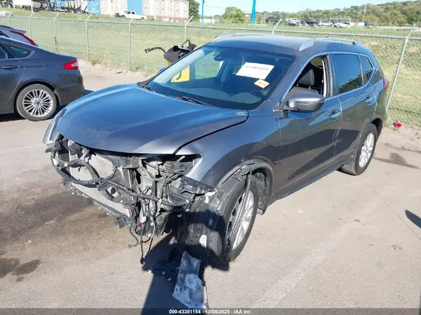 JN8AT2MT4KW505278 2019 NISSAN ROGUE - Image 2