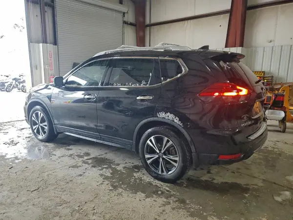 JN8AT2MT4LW004098 2020 NISSAN ROGUE - Image 2