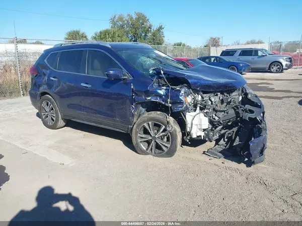 JN8AT2MT4LW004991 2020 NISSAN ROGUE - Image 1