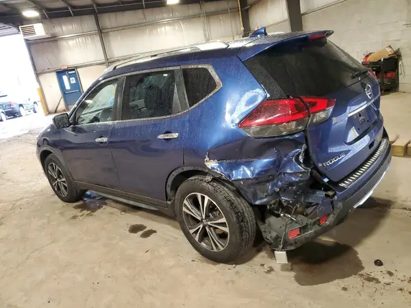 JN8AT2MT4LW009818 2020 NISSAN ROGUE - Image 2