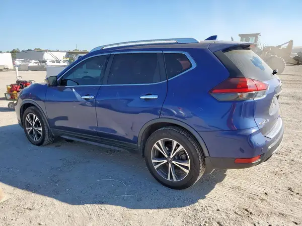 JN8AT2MT4LW015778 2020 NISSAN ROGUE - Image 2