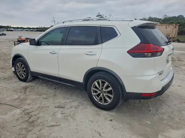 JN8AT2MT4LW016414 2020 NISSAN ROGUE - Image 2