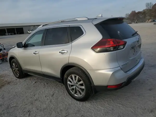 JN8AT2MT4LW037988 2020 NISSAN ROGUE - Image 2