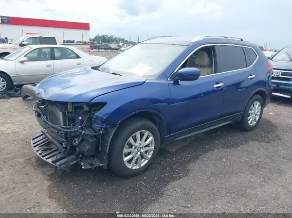 JN8AT2MT4LW042639 2020 NISSAN ROGUE - Image 2