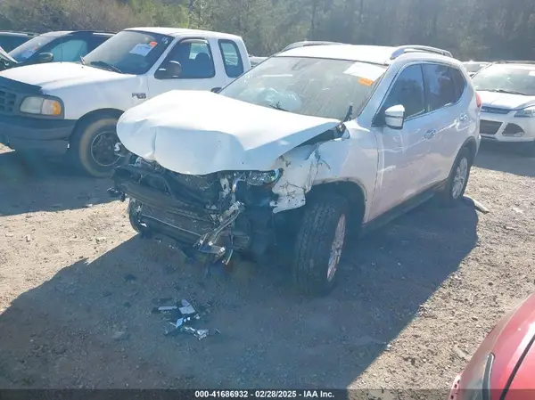 JN8AT2MT4LW043452 2020 NISSAN ROGUE - Image 2