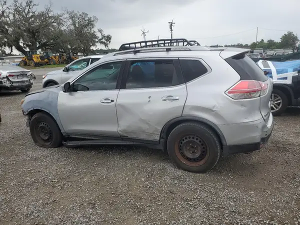 JN8AT2MT5GW002804 2016 NISSAN ROGUE - Image 2