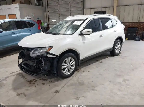 JN8AT2MT5GW025807 2016 NISSAN ROGUE - Image 2
