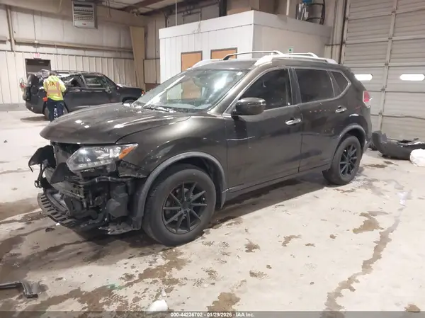 JN8AT2MT5GW027640 2016 NISSAN ROGUE - Image 2