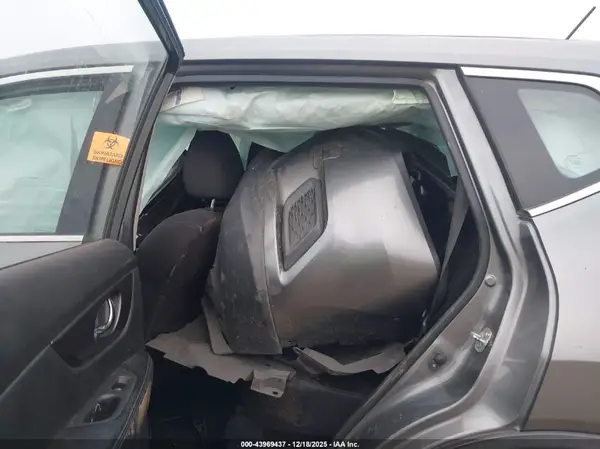JN8AT2MT5GW028934 2016 NISSAN ROGUE - Image 8