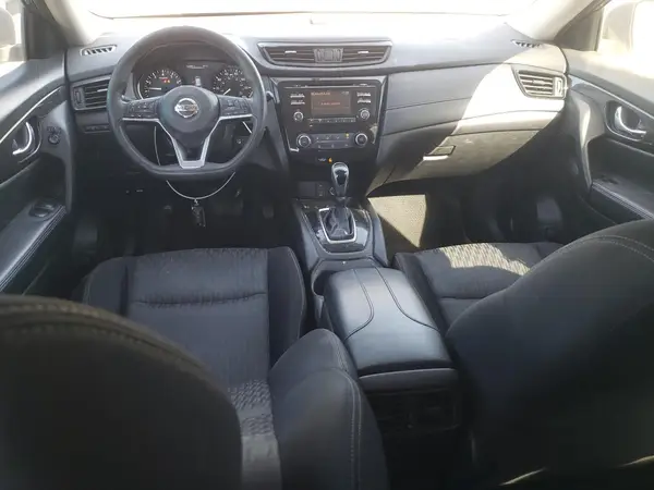 JN8AT2MT5HW130896 2017 NISSAN ROGUE - Image 8