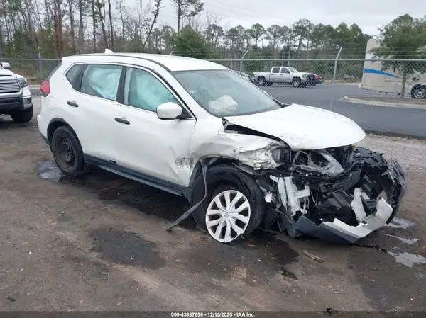 JN8AT2MT5HW131384 2017 NISSAN ROGUE - Image 1