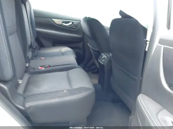 JN8AT2MT5HW131529 2017 NISSAN ROGUE - Image 8