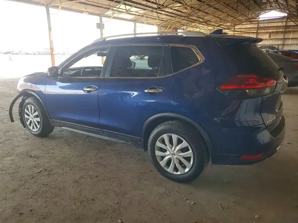 JN8AT2MT5HW131899 2017 NISSAN ROGUE - Image 2