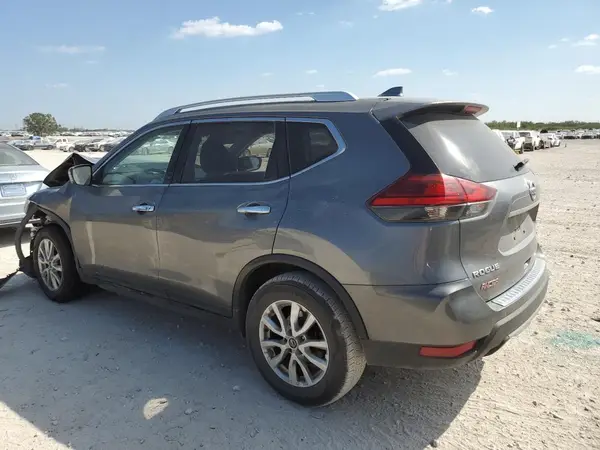 JN8AT2MT5HW133197 2017 NISSAN ROGUE - Image 2