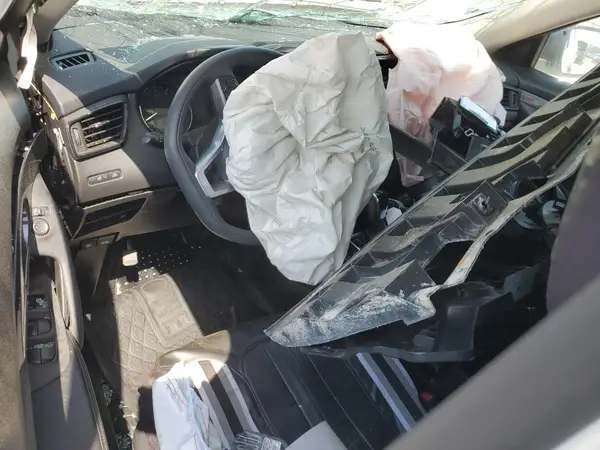 JN8AT2MT5HW133944 2017 NISSAN ROGUE - Image 8