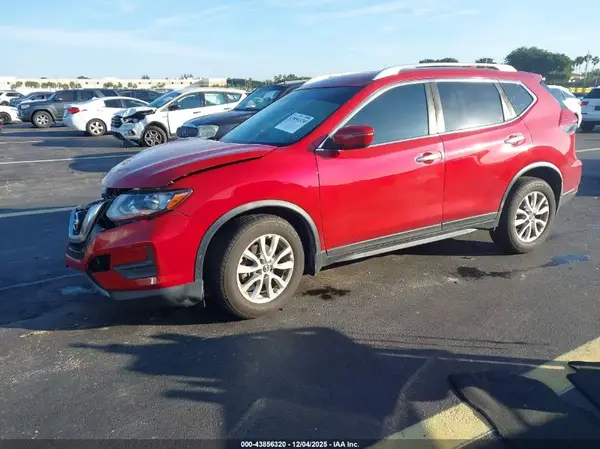 JN8AT2MT5HW134849 2017 NISSAN ROGUE - Image 2