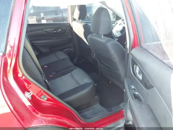 JN8AT2MT5HW134849 2017 NISSAN ROGUE - Image 8