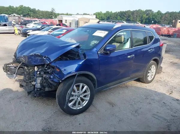 JN8AT2MT5HW135645 2017 NISSAN ROGUE - Image 2