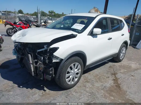 JN8AT2MT5HW136181 2017 NISSAN ROGUE - Image 2