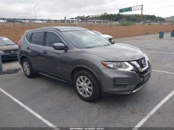 JN8AT2MT5HW138366 2017 NISSAN ROGUE - Image 1