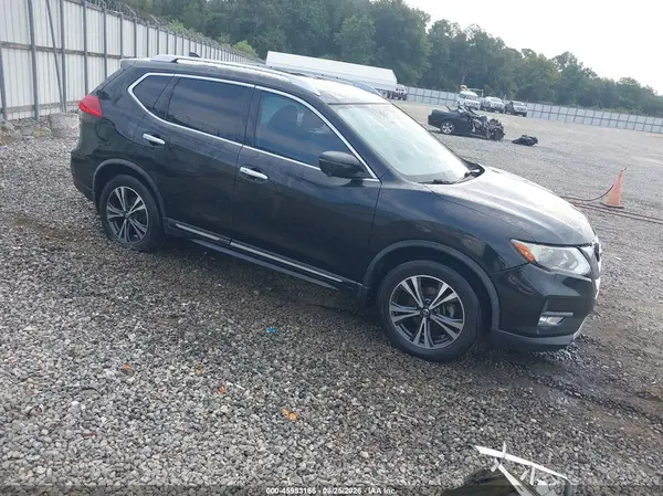JN8AT2MT5HW138383 2017 NISSAN ROGUE - Image 1